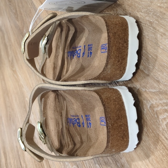 🟡 New In Box Women's Betula Leo leather  Gold Sandals size 41 - Picture 4 of 13
